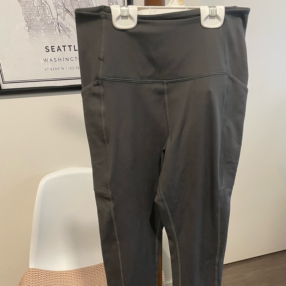 Girlfriend Collective High Rise Compressive Pocket Leggings - Picture 5 of 7